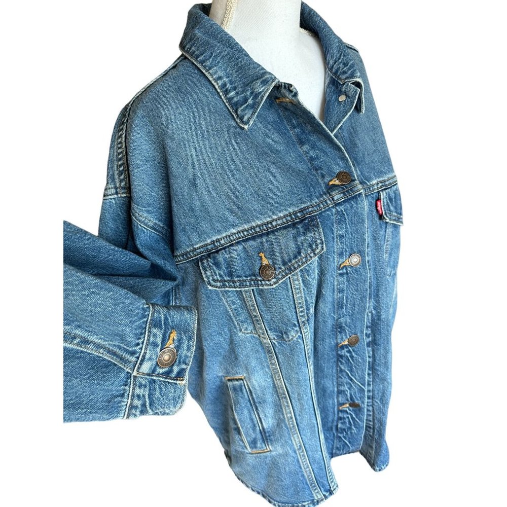 Levi Trucker Jacket Women's Size Large 4 Pocket Front Curved Hem Blue Denim NEW - Picture 5 of 11